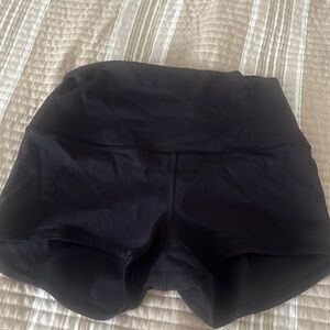 Lululemon align high rise short (2 inch inseam)